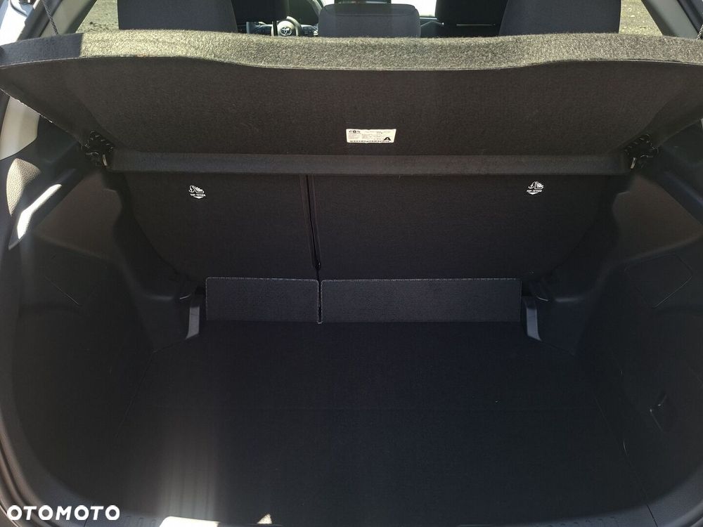 Toyota Yaris Hybrid 1.5 Style - 11