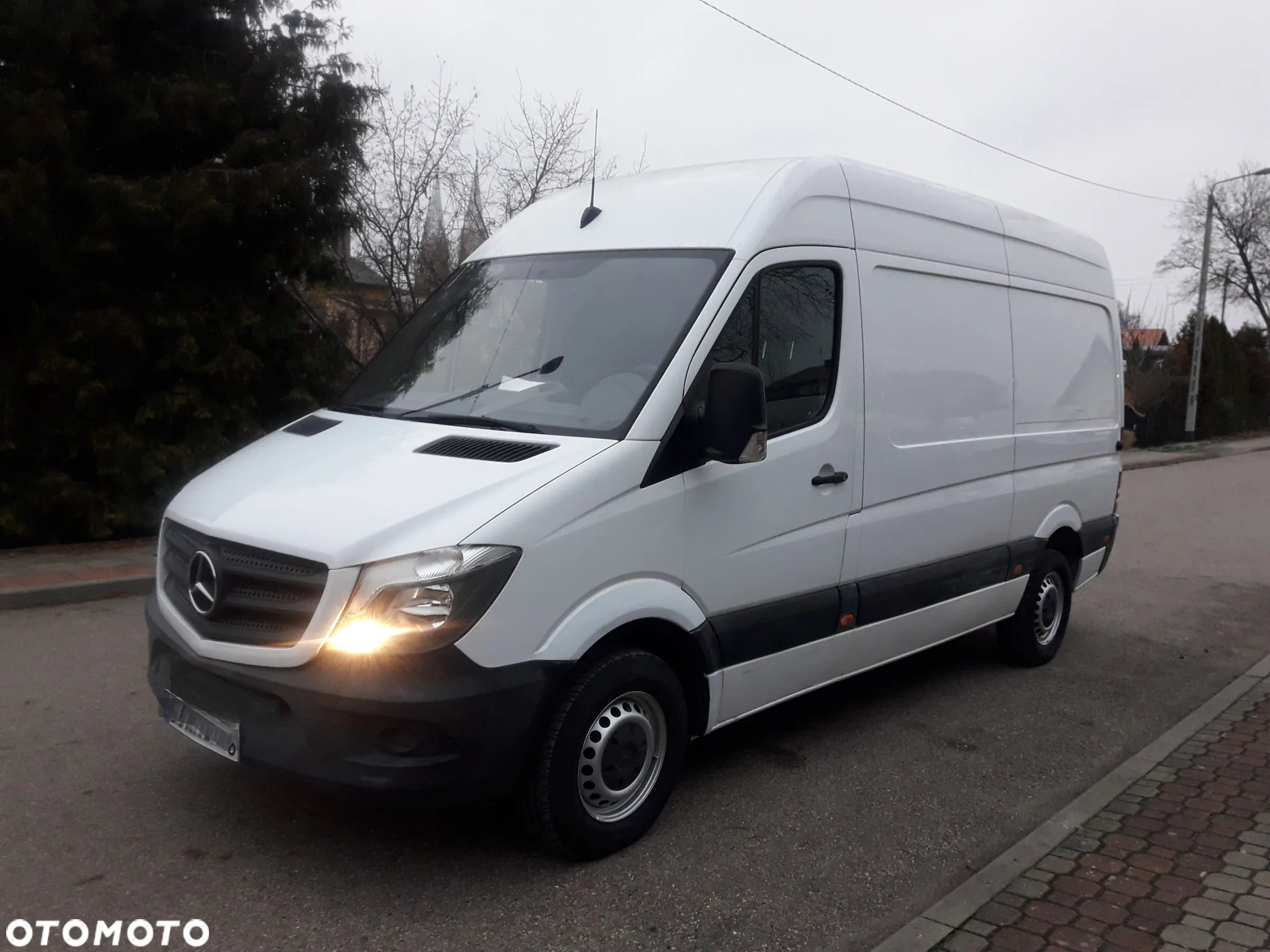 Mercedes-Benz Sprinter - 2