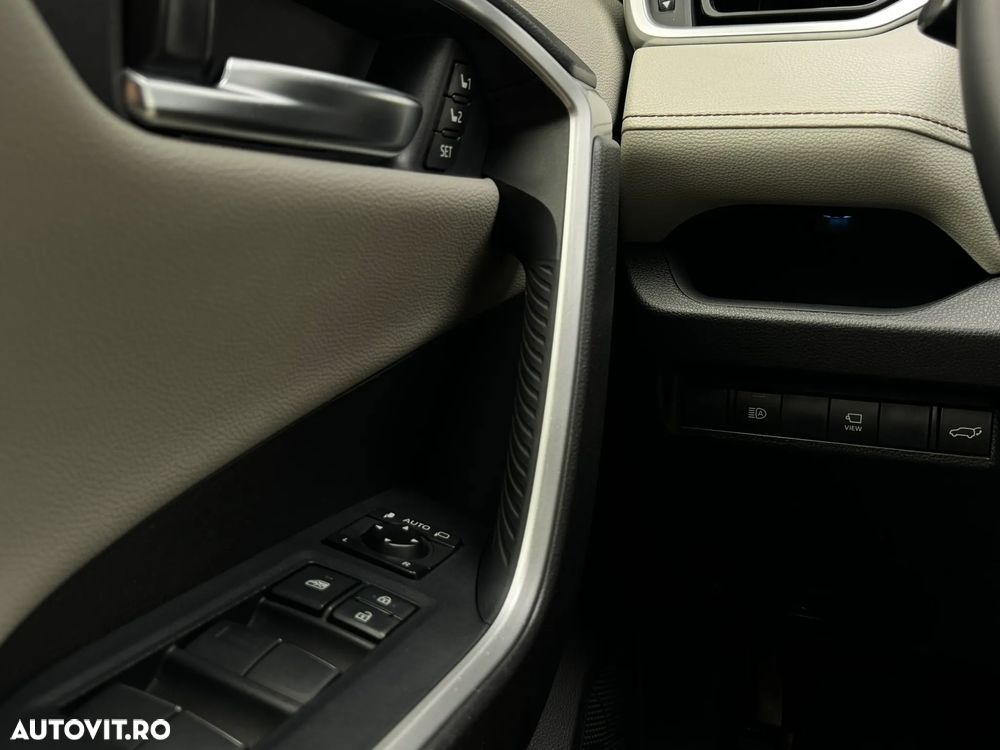 Toyota RAV4 2.5 4x4 Lounge - 23