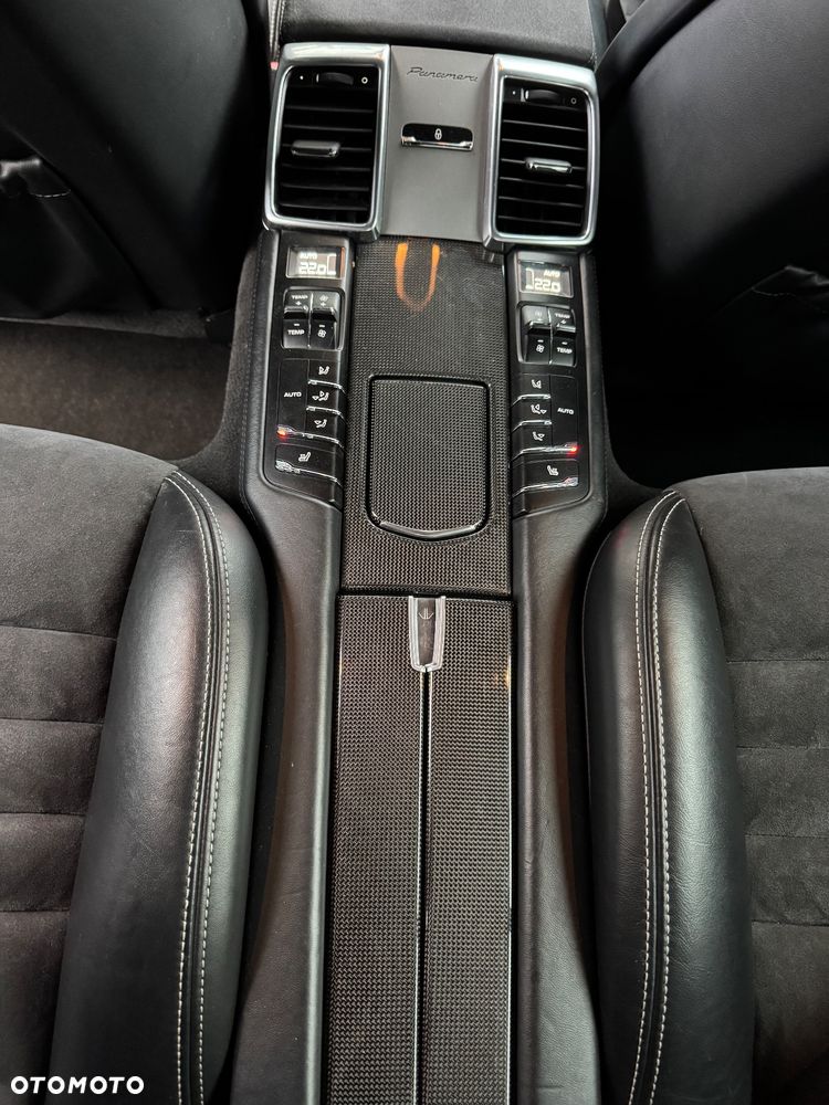 Porsche Panamera - 8