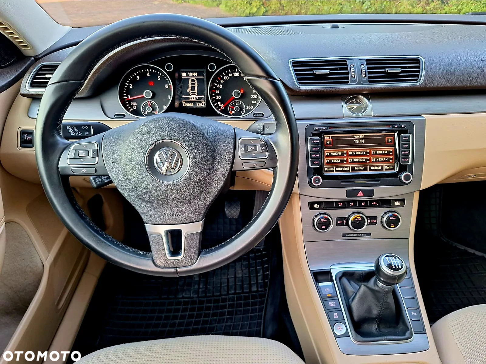 Volkswagen Passat 1.8 TSI Highline - 9