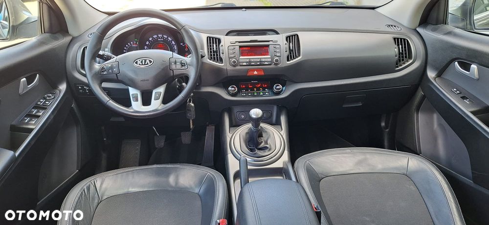 Kia Sportage 2.0 CVVT 2WD Attract - 11