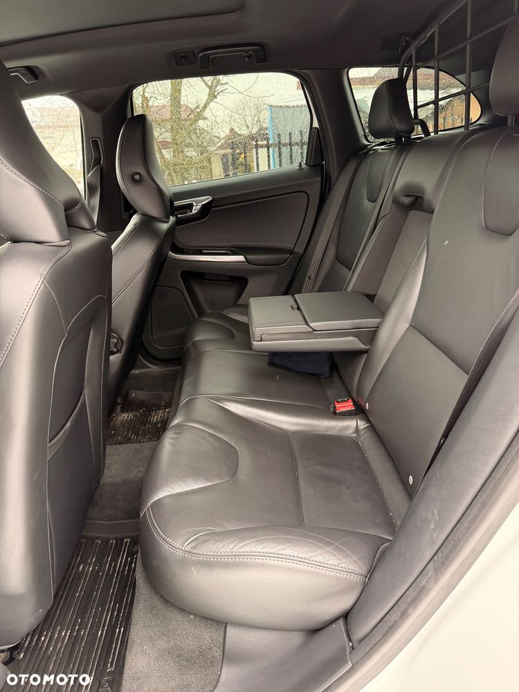 Volvo XC 60 D5 AWD Summum - 22