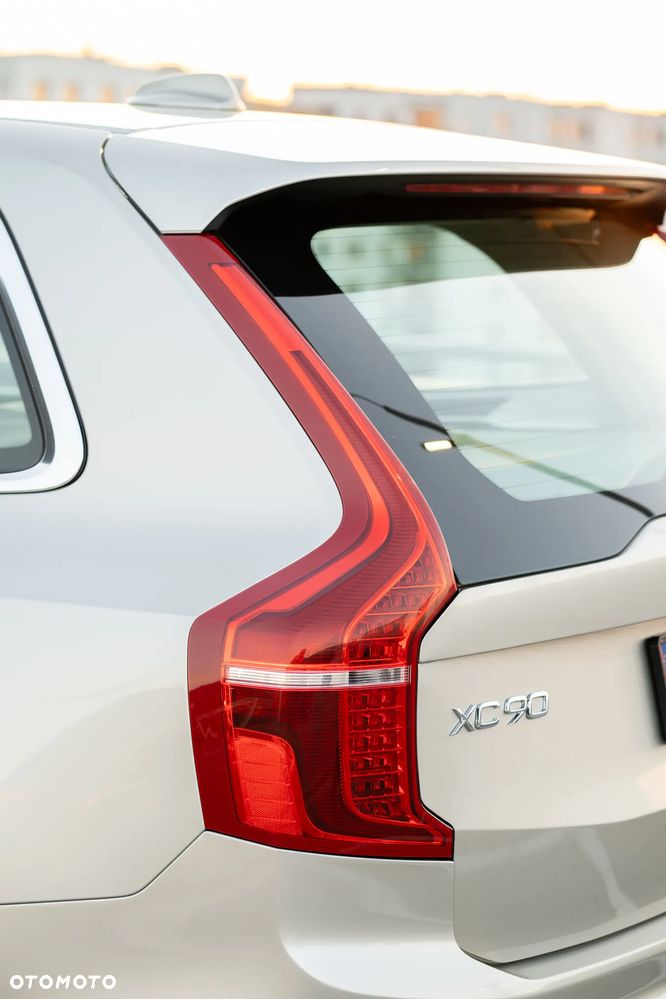 Volvo XC 90 D5 AWD Momentum - 14