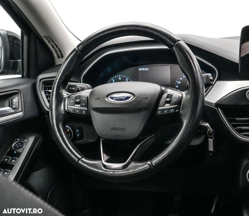 Ford Focus 1.0 EcoBoost MHEV Titanium - 17