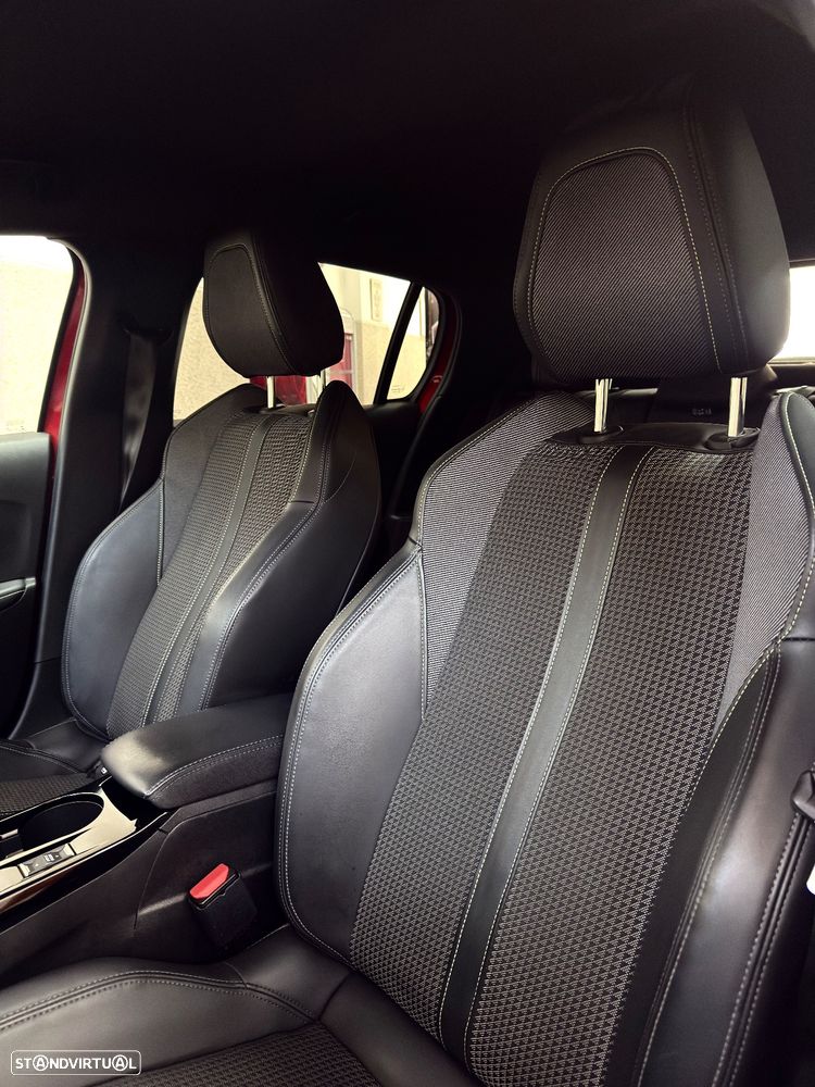 Peugeot 208 1.2 PureTech GT Line EAT8 - 18