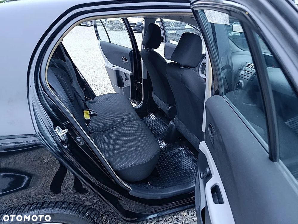 Toyota Yaris 1.33 Premium - 13