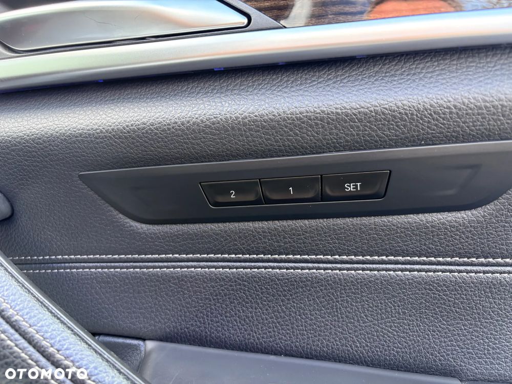 BMW Seria 5 520d xDrive MHEV M Sport sport - 22