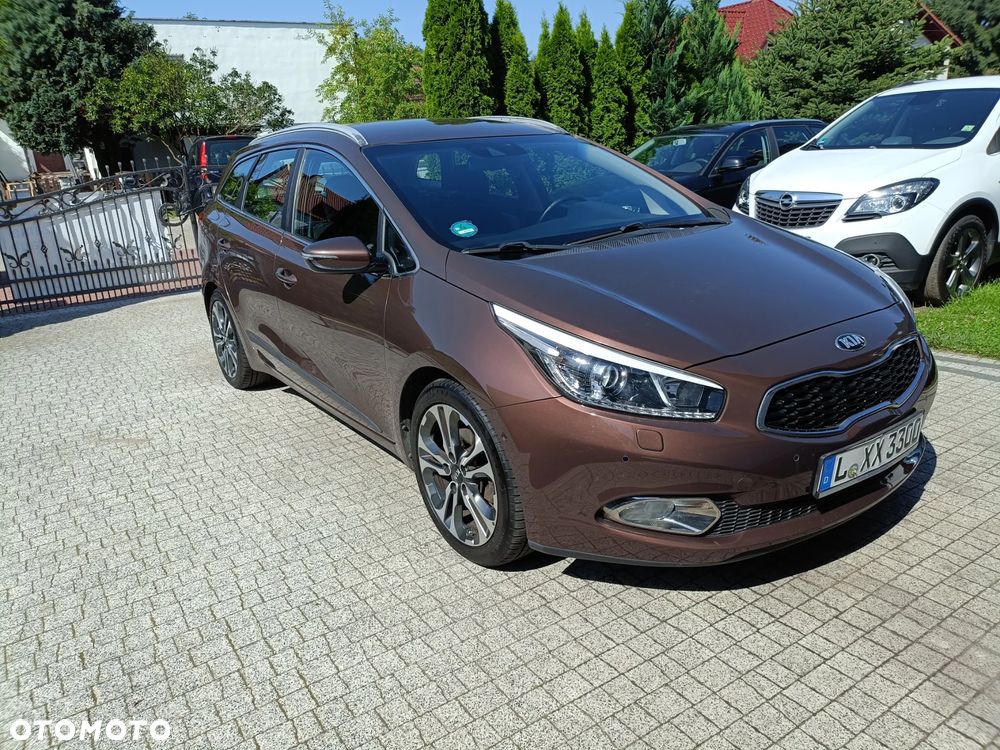 Kia Ceed 1.6 GDI Platinum Edition - 1