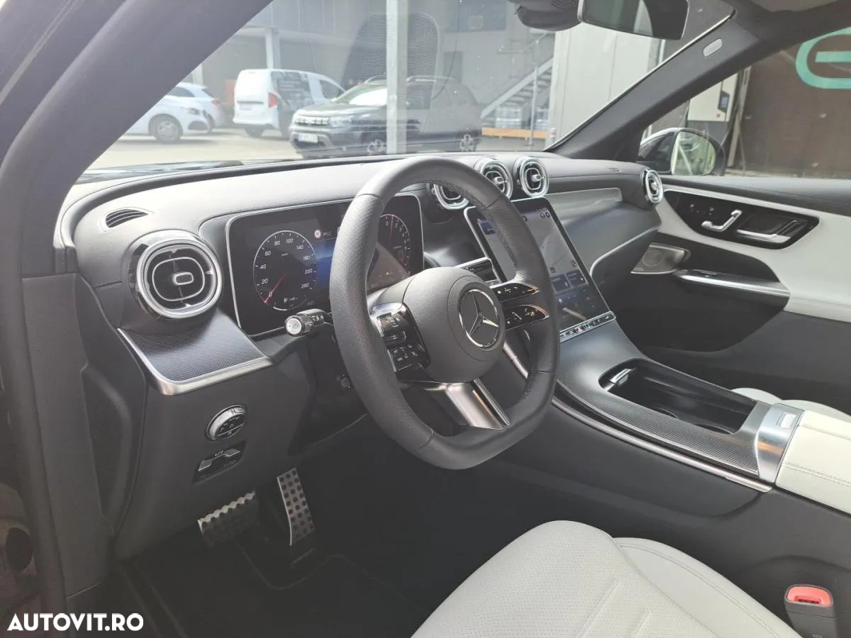 Mercedes-Benz GLC 300 e 4MATIC - 11