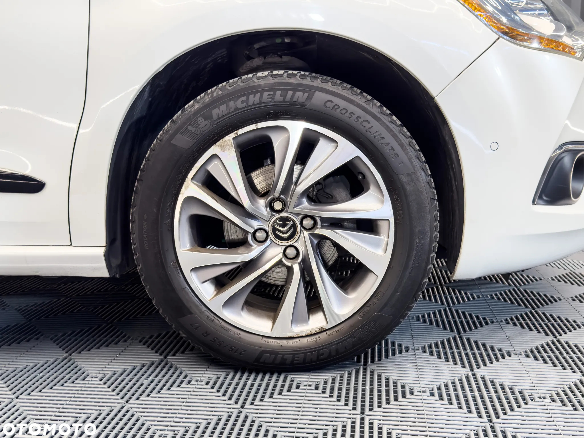 Citroën DS4 HDi 115 Chic - 9