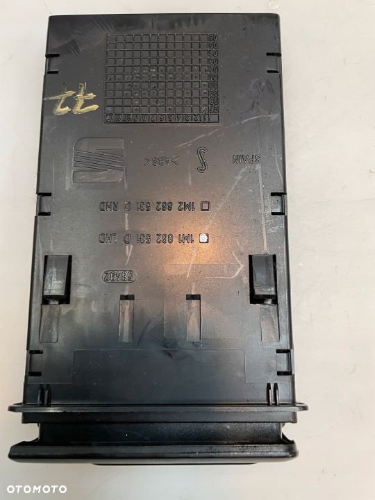 UCHWYT NA KUBEK SEAT LEON I TOLEDO II 1M1862531D - 2