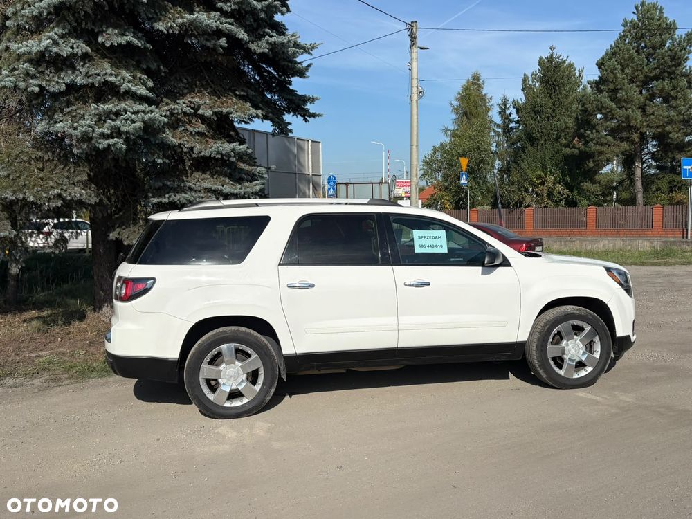 GMC Acadia - 13