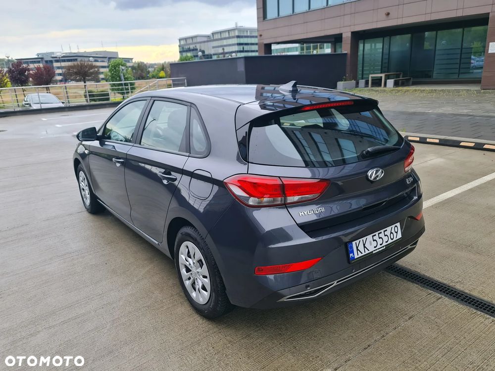 Hyundai i30 1.5 DPI Modern - 22