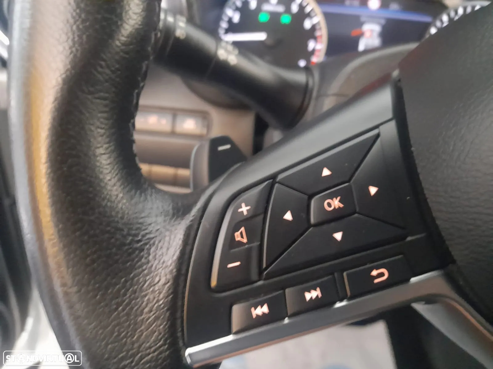 Nissan Juke 1.0 DIG-T N-Connecta NAV. DCT - 10