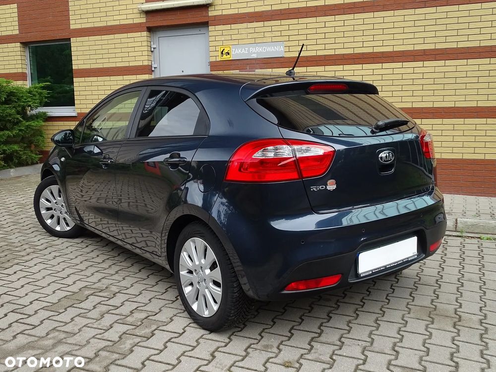 Kia Rio 1.2 Dream Team Edition - 3