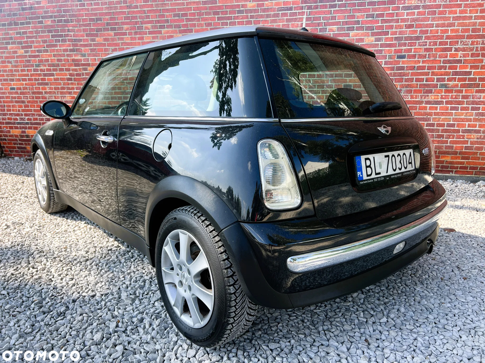 MINI ONE Standard - 5