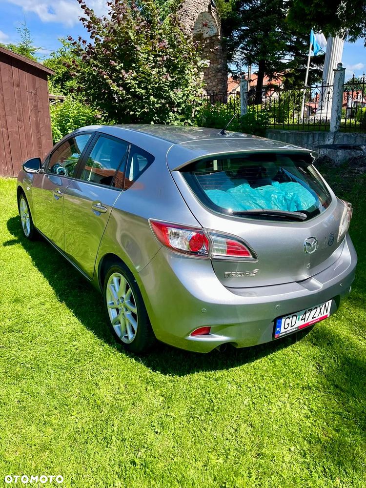 Mazda 3 1.6 Exclusive + - 9