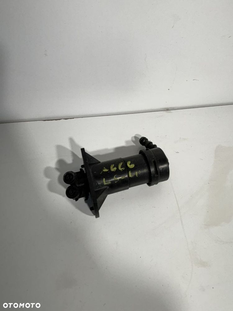 Dysza spryskiwacza lampy reflektora  org przód lewy SLINE Audi A6 C6 4F0 955 101 - 2