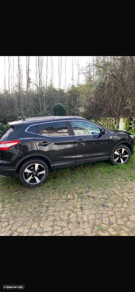 Nissan Qashqai - 1