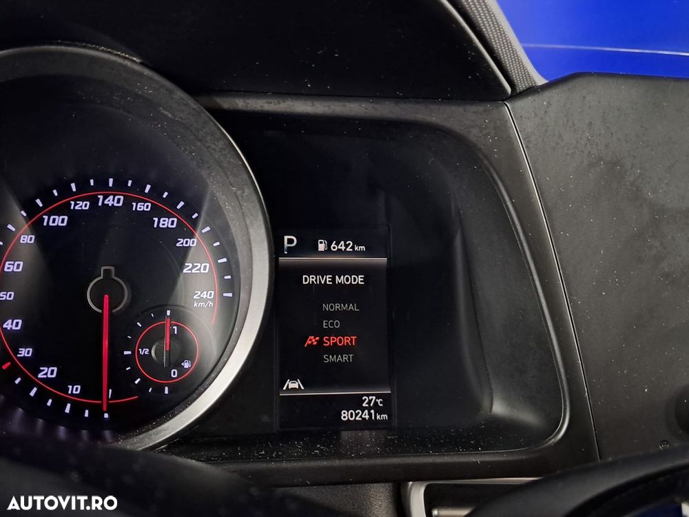 Hyundai Elantra - 18