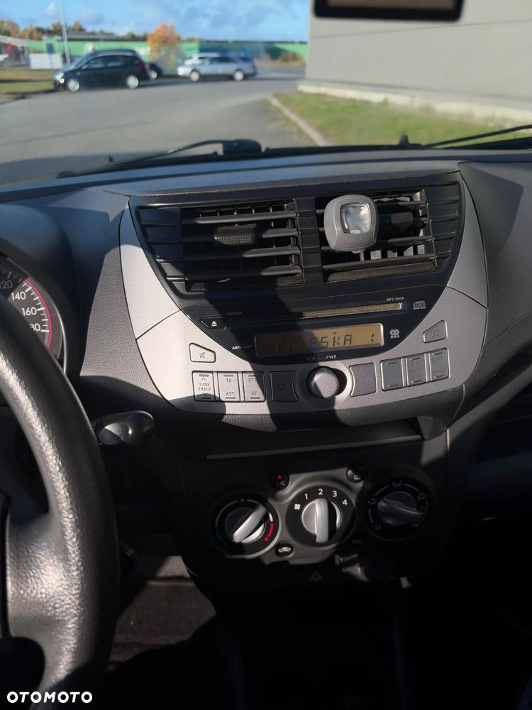 Nissan Pixo 1.0 more - 26