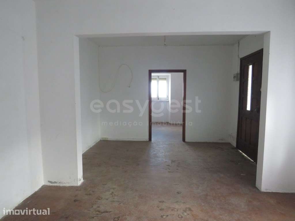 Moradia T4 com garagem na Ajuda da Bretanha - Grande imagem: 3/19
