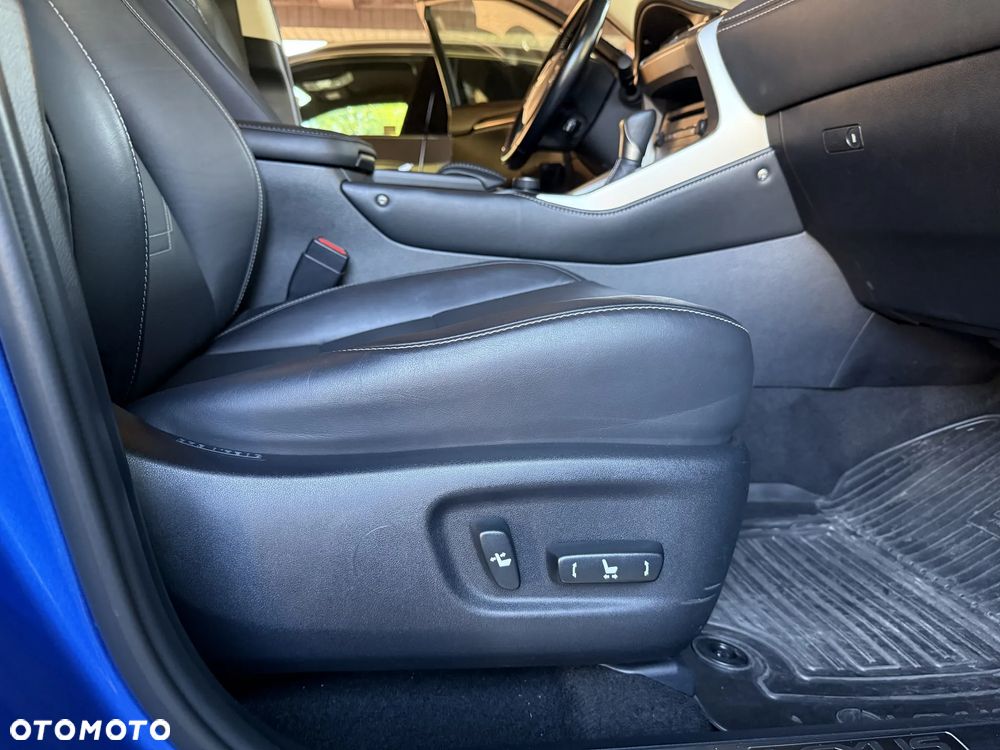 Lexus NX 300h Comfort AWD - 21