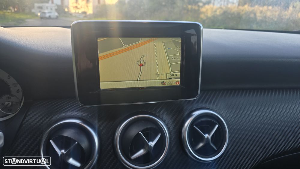 Mercedes-Benz A 180 d 7G-DCT AMG Line - 16