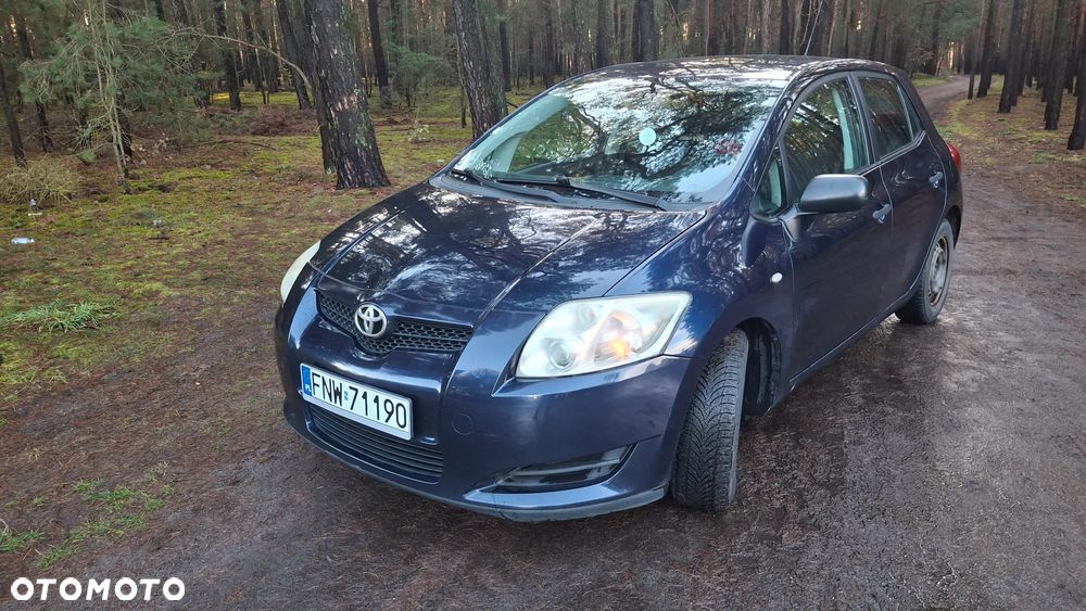 Toyota Auris 1.4 D-4D Luna - 1