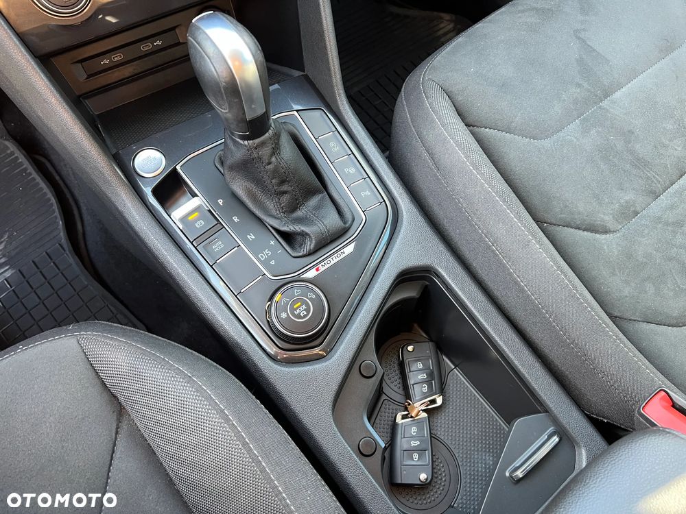 Volkswagen Tiguan Allspace - 17