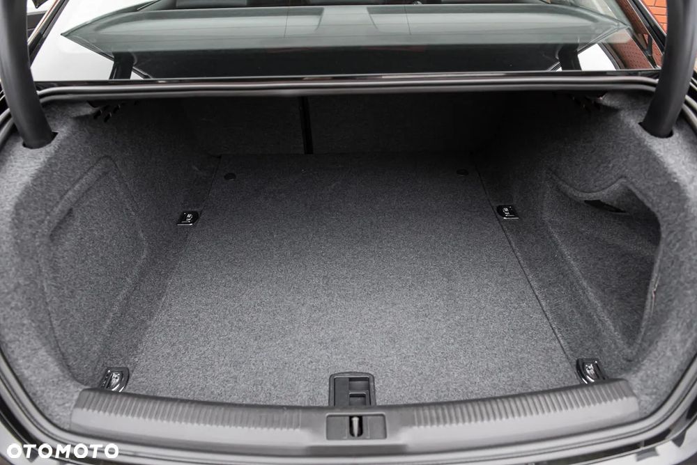 Audi A4 ver-1-8-tfsi-attraction - 19