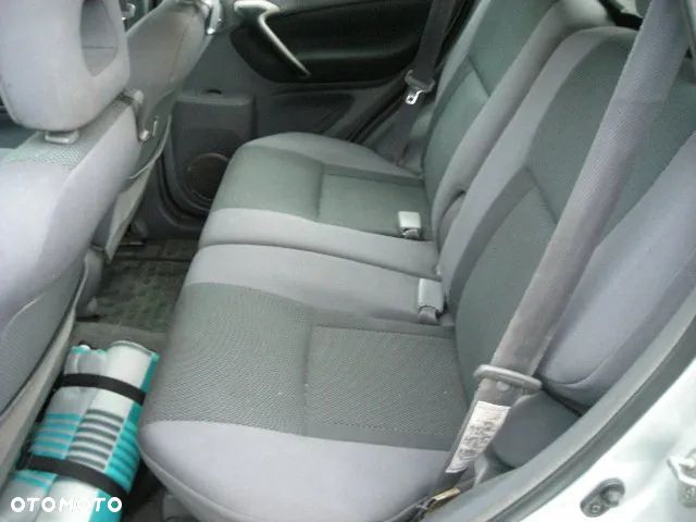 Toyota RAV4 2.0 D-4D 4x4 - 7