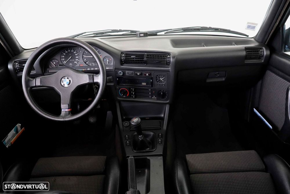 BMW 325 i Cabriolet - 12