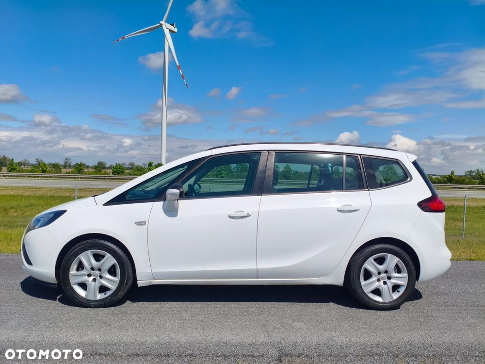 Ford Kuga 2.0 TDCi 2x4 Titanium - 19
