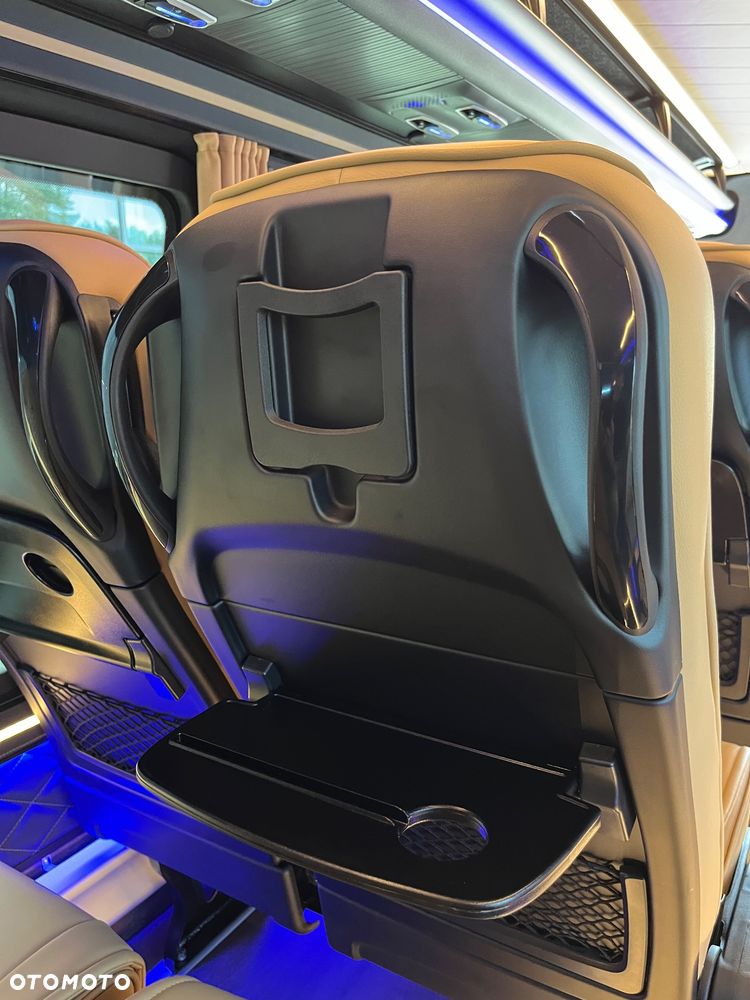 Mercedes-Benz Sprinter 519 - 18