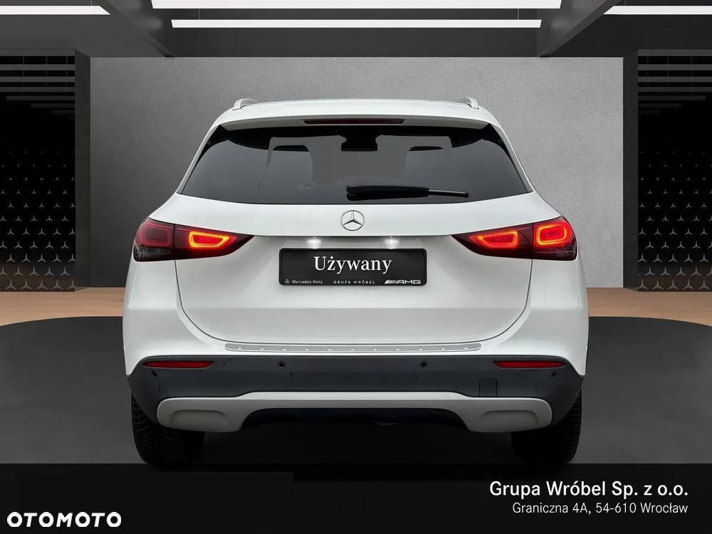 Mercedes-Benz GLA 180 d Business Edition - 4