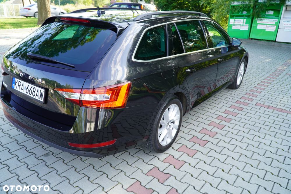 Skoda Superb 1.6 TDI Style DSG - 4