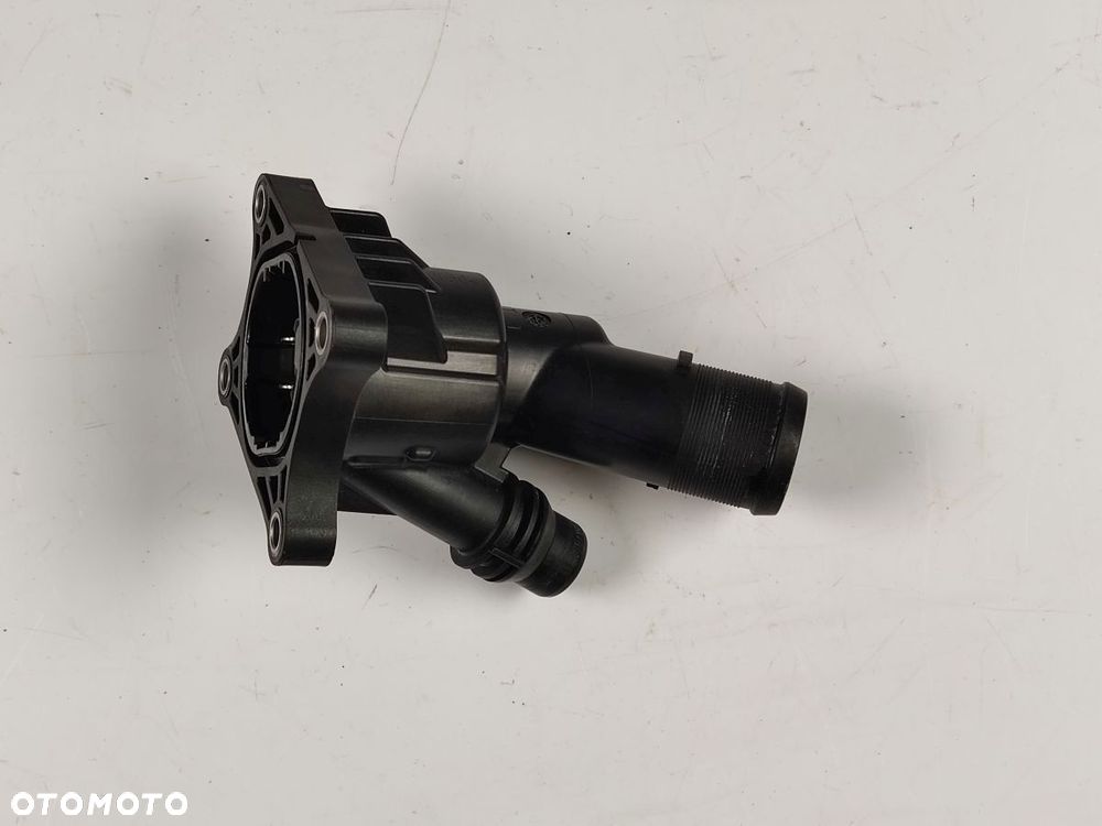 VOLVO XC40 2.0T T4 17-21r Termostat Obudowa Termostatu - 1