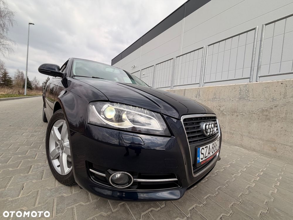 Audi A3 Sportback 1.6 TDI DPF Ambiente - 2