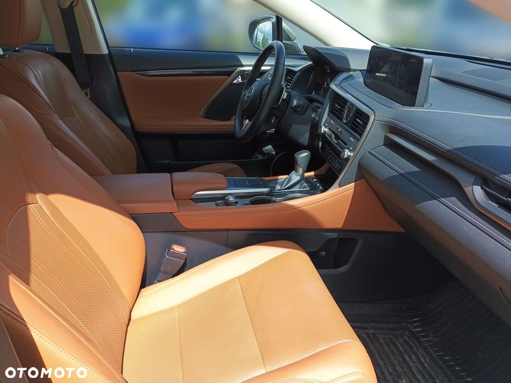Lexus RX - 10