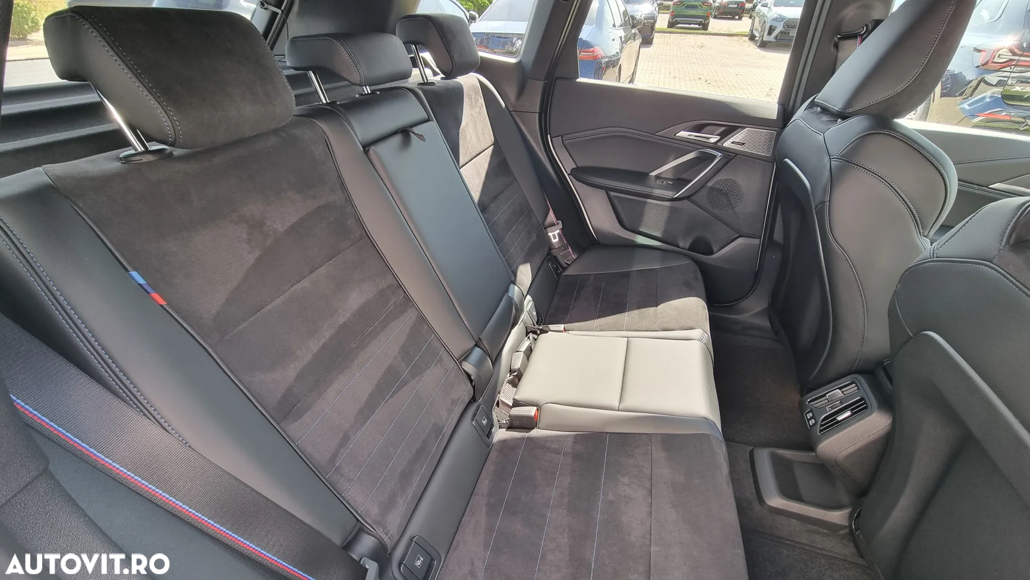 BMW iX1 eDrive20 - 11