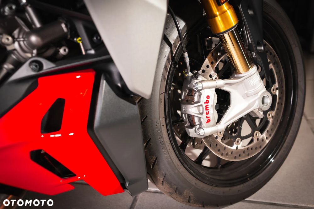 Ducati Streetfighter V2 - 9