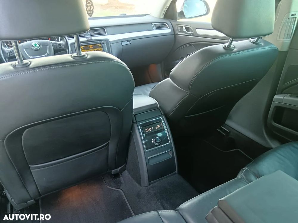 Skoda Superb 2.0 TDI Elegance - 11