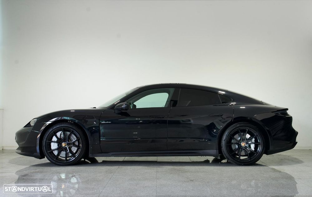 Porsche Taycan Turbo - 2