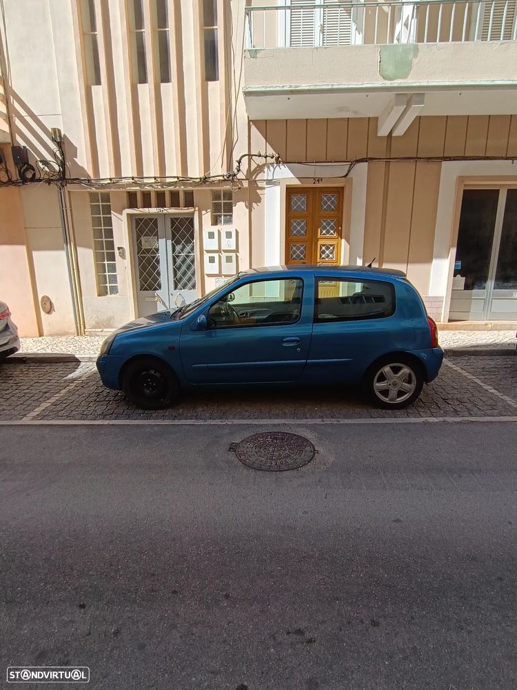 Renault Clio 1.4 16V Dynamique - 1