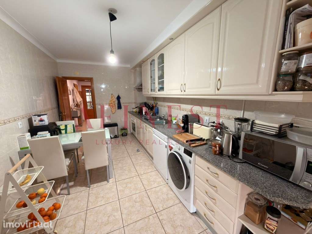 APARTAMENTO T4 DUPLEX EM ALBARRAQUE - SINTRA - Grande imagem: 4/33