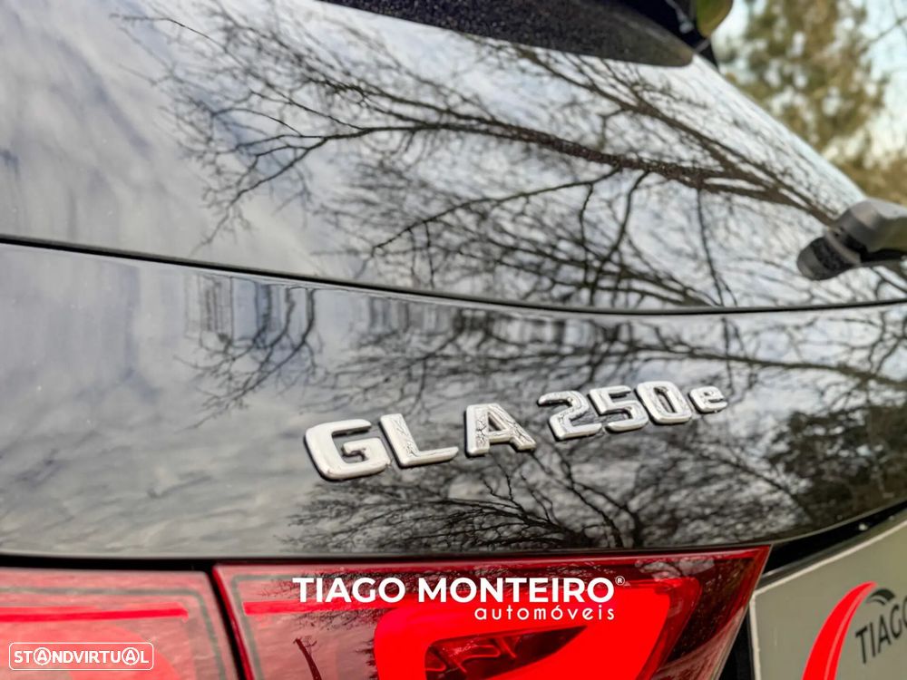 Mercedes-Benz GLA 250 e AMG Line - 12