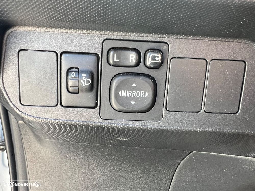 Toyota Auris 1.8 HSD Comfort+Navi - 10