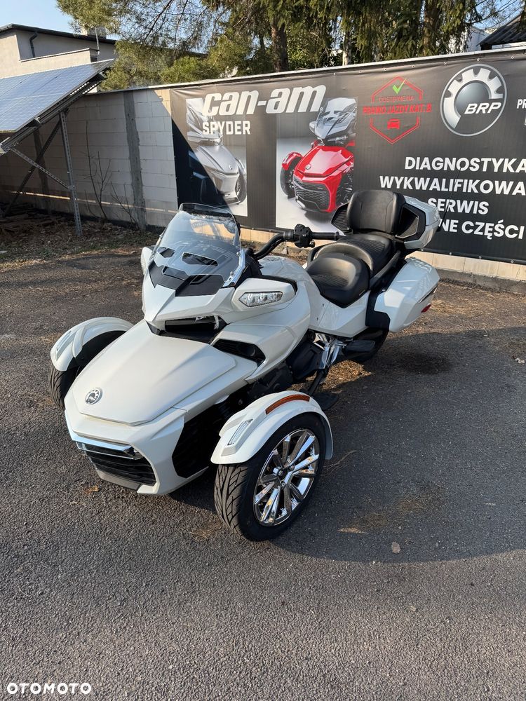 Can-Am Spyder - 13